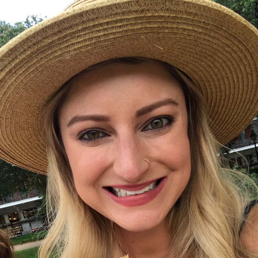 Meet your Posher, Jennifer